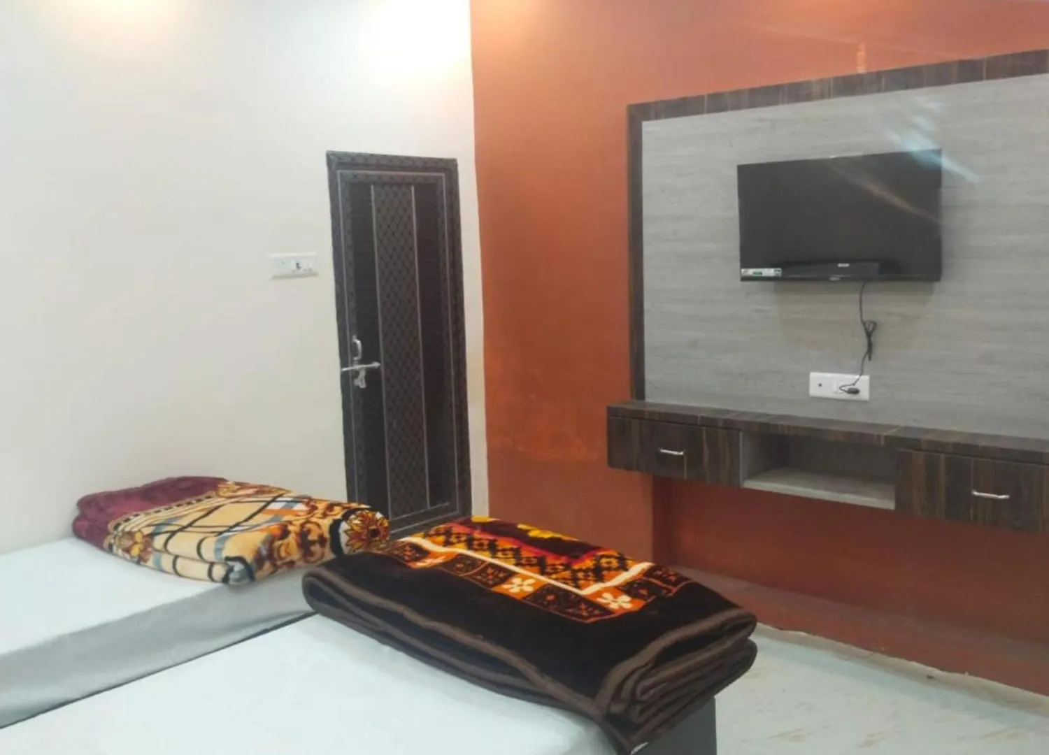 홈스테이 Goroomgo Varanasi Paradise Varanasi - Parking & Restaurant Available - Perfect Location And Comfortable Room