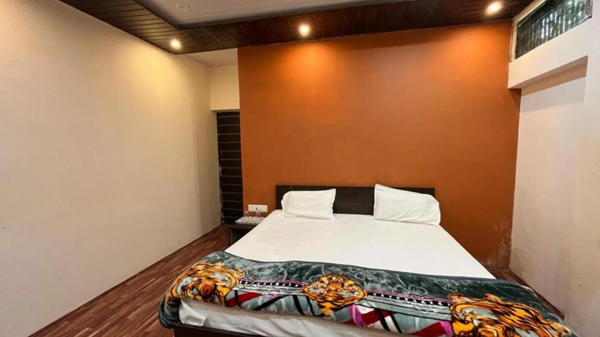 홈스테이 Goroomgo Varanasi Paradise Varanasi - Parking & Restaurant Available - Perfect Location And Comfortable Room 인도