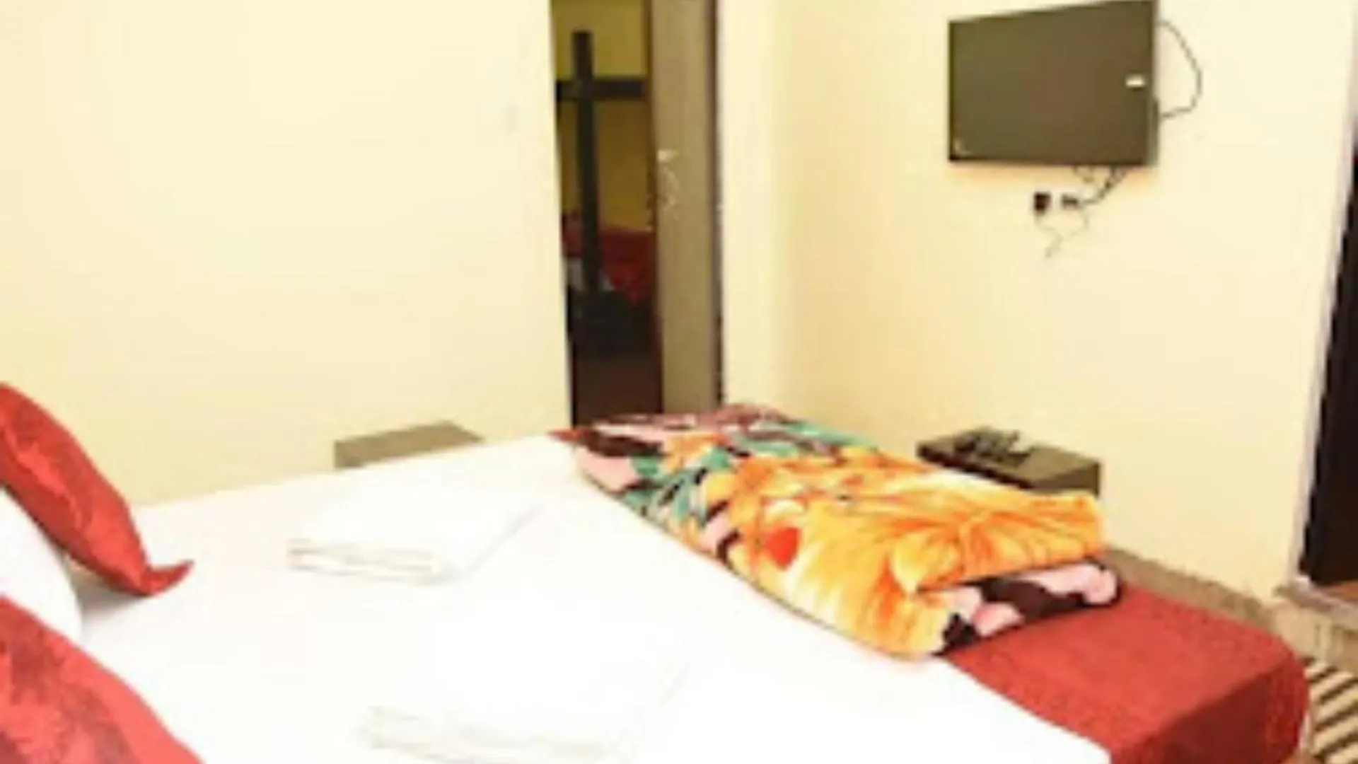 홈스테이 Goroomgo Varanasi Paradise Varanasi - Parking & Restaurant Available - Perfect Location And Comfortable Room