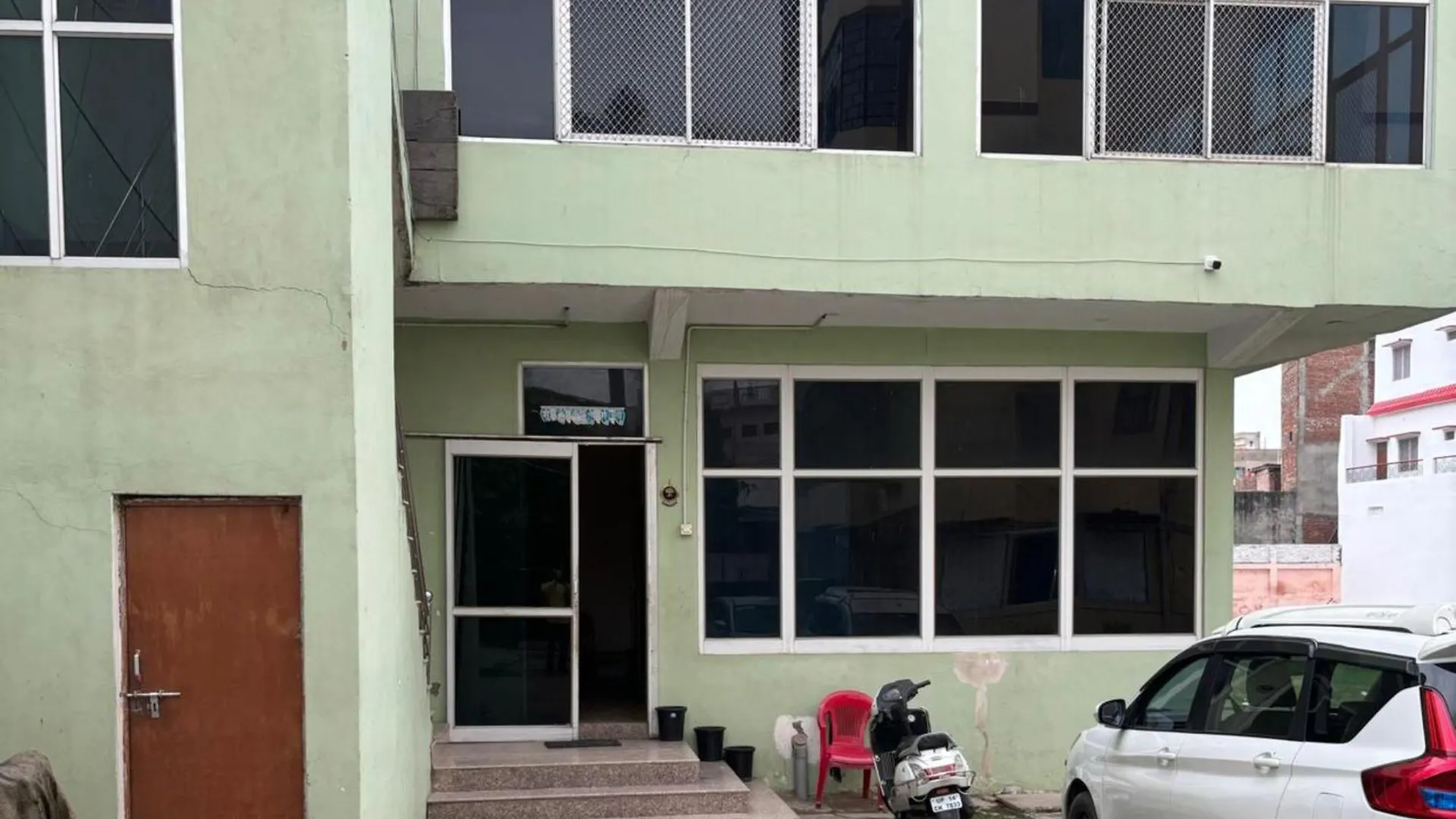 Goroomgo Varanasi Paradise Varanasi - Parking & Restaurant Available - Perfect Location And Comfortable Room 홈스테이