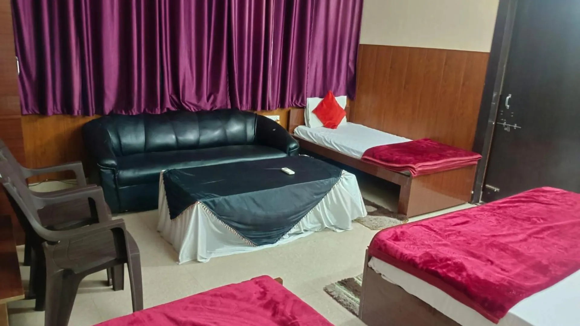 Goroomgo Varanasi Paradise Varanasi - Parking & Restaurant Available - Perfect Location And Comfortable Room 인도