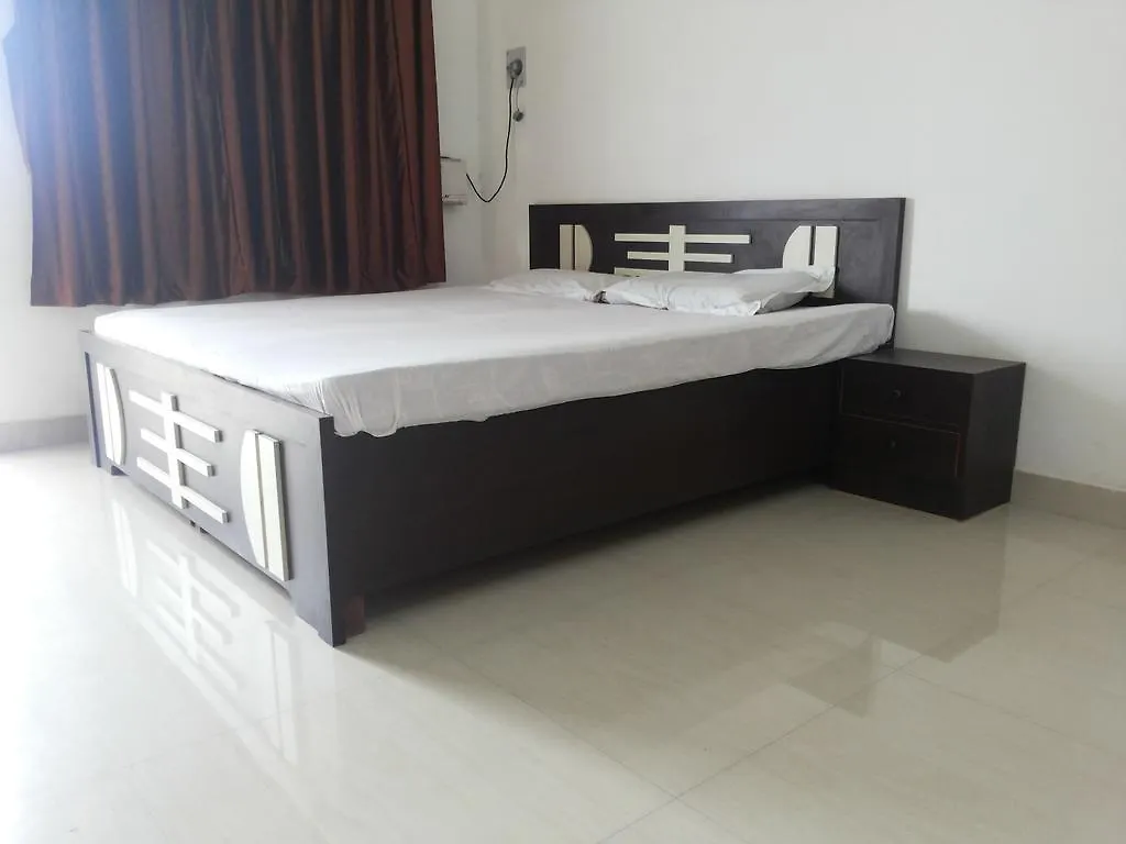 Goroomgo Varanasi Paradise Varanasi - Parking & Restaurant Available - Perfect Location And Comfortable Room