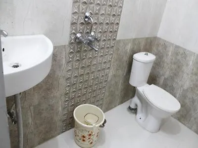 Goroomgo Varanasi Paradise Varanasi - Parking & Restaurant Available - Perfect Location And Comfortable Room