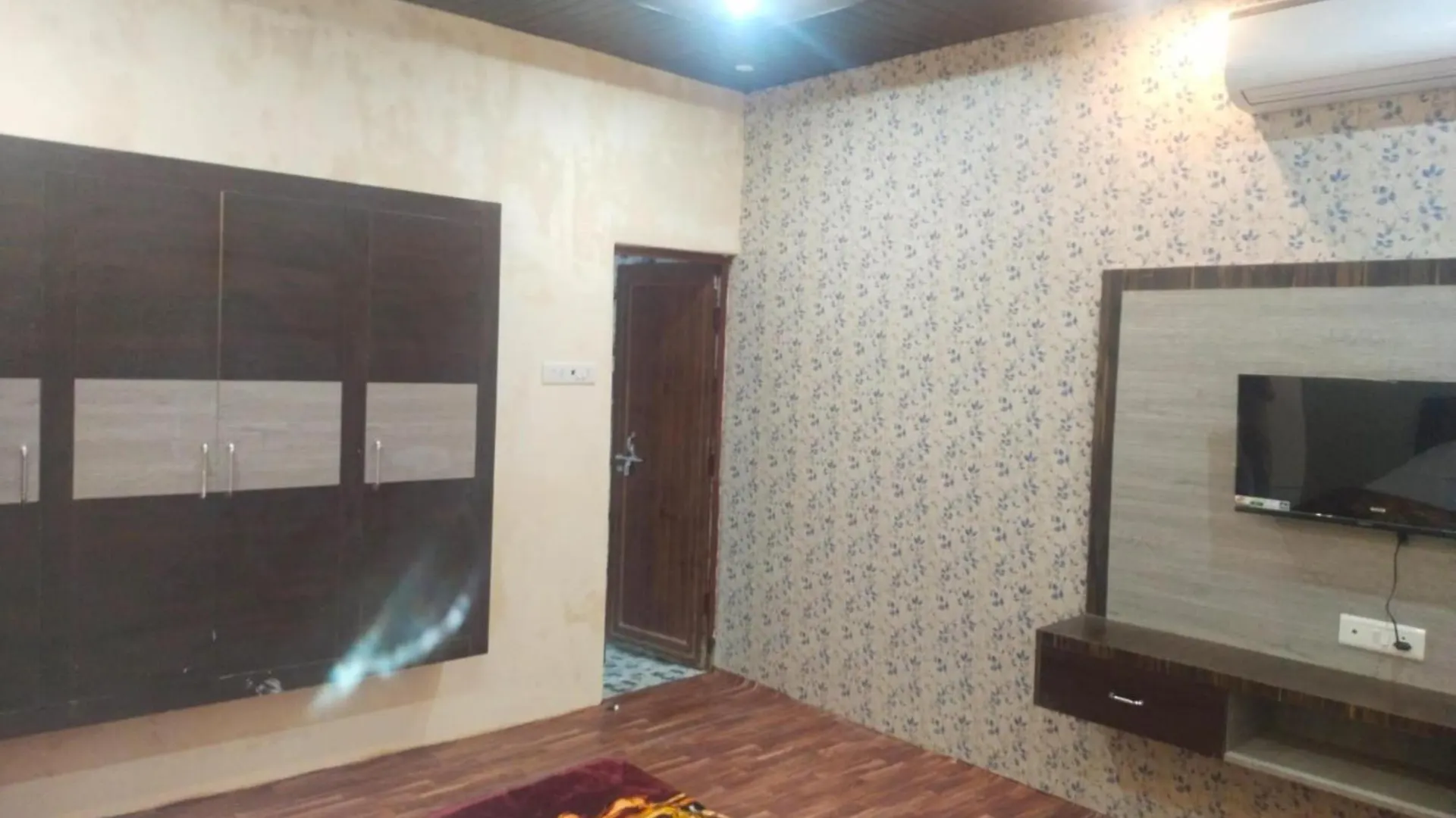 Accommodatie bij particulieren Goroomgo Varanasi Paradise Varanasi - Parking & Restaurant Available - Perfect Location And Comfortable Room