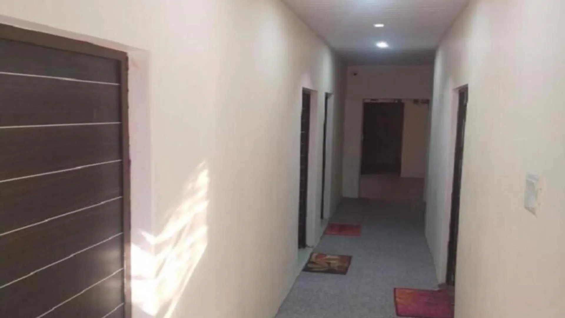 Accommodatie bij particulieren Goroomgo Varanasi Paradise Varanasi - Parking & Restaurant Available - Perfect Location And Comfortable Room India