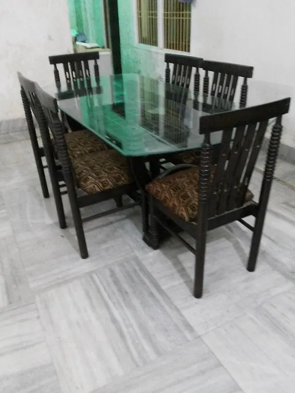 Accommodatie bij particulieren Goroomgo Varanasi Paradise Varanasi - Parking & Restaurant Available - Perfect Location And Comfortable Room